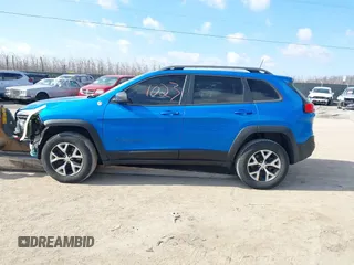 2018 Jeep Cherokee Trailhawk with VIN 1C4PJMBB2JD569069, listed as a IAAI auction lot 41651023 with 80,201 mi miles. Bid and sale history available at carsss.com. Image 14.