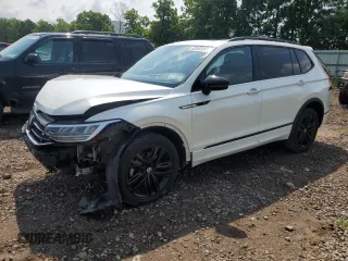 2022 Volkswagen Tiguan SE R-Line Black with VIN 3VV8B7AX8NM086889, listed as a Copart auction lot 63555865 with 32,919 mi miles and Salvage title. Bid and sale history available at DreamBid. Image 1.