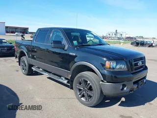 2008 Ford F-150 XLT z VIN 1FTPW14V78FA15841, wystawiony jako IAAI lot #42321070 z przebiegiem 162 831 mil mil oraz . Historia ofert i sprzedaży dostępna na DreamBid. Obrazek 1.