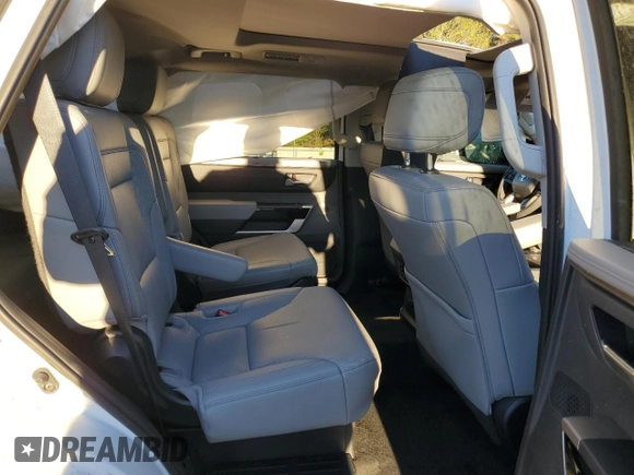 2024 Toyota Sequoia SR5 with VIN 7SVAAAAA5RX003159, listed as a Copart auction lot 80893094 with 17,581 mi miles and Salvage Title. Bid and sale history available at carsss.com. Image 11.