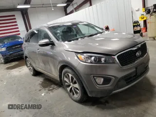 2016 Kia Sorento EX with VIN 5XYPHDA51GG103635, listed as a Copart auction lot 47126725 with 187,003 mi miles and Salvage Title. Bid and sale history available at carsss.com. Image 4.