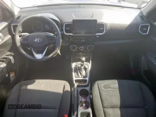 2022 Hyundai Venue SE z VIN KMHRB8A35NU147595, wystawiony jako Copart lot #54172605 z przebiegiem 51 199 mil mil oraz Szkody całkowita. Historia ofert i sprzedaży dostępna na DreamBid. Obrazek 8.