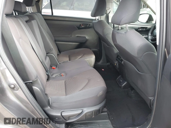 2022 Toyota Highlander L with VIN 5TDCZRAH1NS103623, listed as a IAAI auction lot 42233144 with 41,749 mi miles and . Bid and sale history available at DreamBid. Image 8.