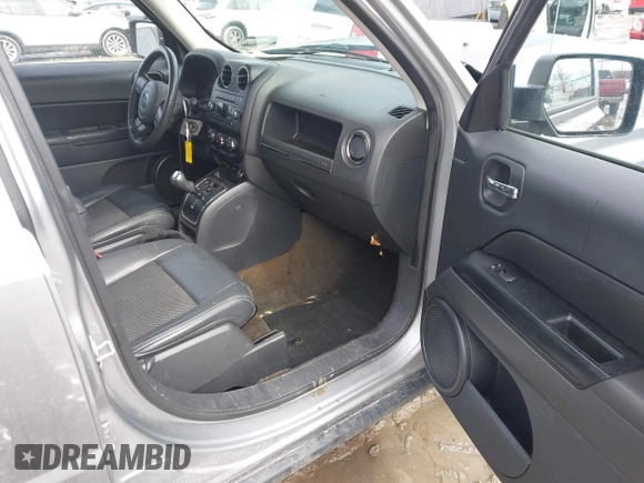 2016 Jeep Patriot Sport with VIN 1C4NJRBB8GD647299, listed as a IAAI auction lot 41673086 with 95,321 mi miles and . Bid and sale history available at DreamBid. Image 5.