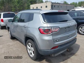 2018 Jeep Compass Altitude с VIN 3C4NJDBBXJT313666, выставлен на аукционе IAAI как лот 42112041 с пробегом 163 110 миль миль и . История ставок и продаж доступна на DreamBid. Изображение 13.