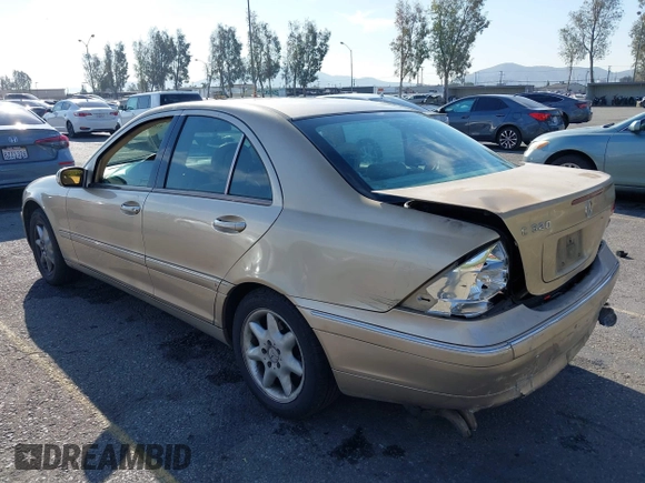 2003 Mercedes-Benz C 320 с VIN WDBRF64JX3F356161, выставлен на аукционе IAAI как лот 41847898 с пробегом 154 973 миль миль и . История ставок и продаж доступна на DreamBid. Изображение 3.