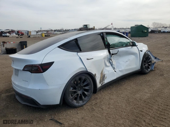 2022 Tesla Model Y Long Range with VIN 7SAYGAEE1NF540574, listed as a Copart auction lot 49001125 with 40,806 mi miles and Salvage Title. Bid and sale history available at carsss.com. Image 3.