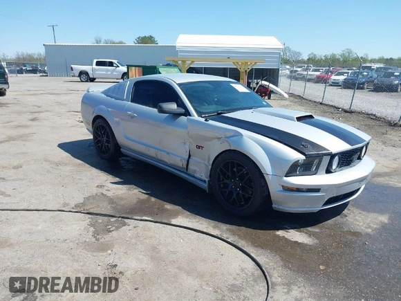 2006 Ford Mustang GT Deluxe with VIN 1ZVFT82H065247658, listed as a IAAI auction lot 41930064 with 167,308 mi miles and . Bid and sale history available at carsss.com. Image 1.