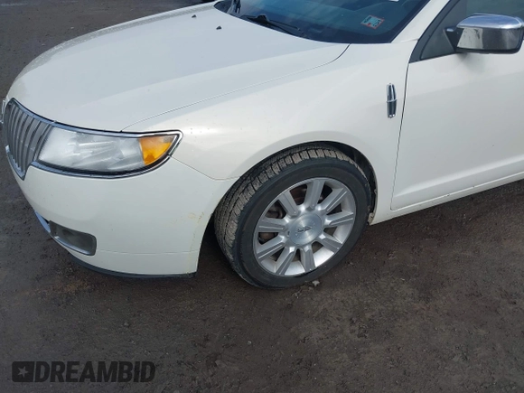 2012 Lincoln MKZ with VIN 3LNHL2JC3CR834133, listed as a IAAI auction lot 42031211 with 111,774 mi miles. Bid and sale history available at carsss.com. Image 6.
