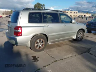 2004 Toyota Highlander z VIN JTEDP21A640004670, wystawiony jako IAAI lot #41539453 z przebiegiem 244 951 mil mil oraz . Historia ofert i sprzedaży dostępna na DreamBid. Obrazek 4.