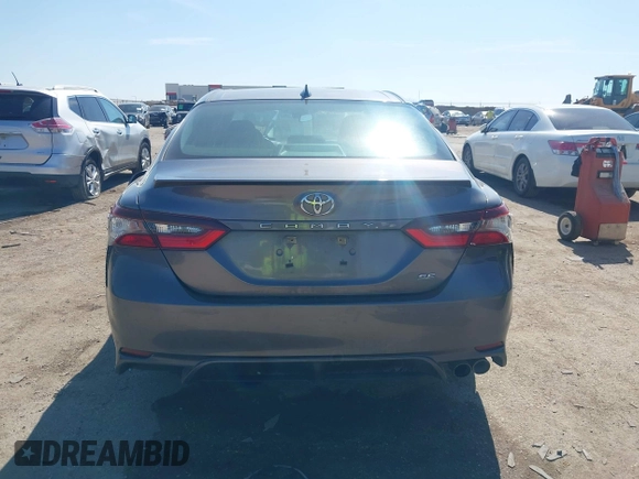 2021 Toyota Camry SE Nightshade with VIN 4T1G11AK4MU432151, listed as a IAAI auction lot 41672800 with 82,051 mi miles. Bid and sale history available at carsss.com. Image 17.