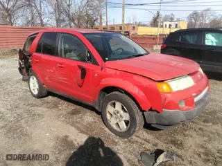 2005 Saturn VUE with VIN 5GZCZ63455S803403, listed as a IAAI auction lot 41816330 with 303,015 mi miles. Bid and sale history available at carsss.com. Image 1.