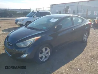 2012 Hyundai Elantra GLS z VIN 5NPDH4AE4CH092071, wystawiony jako IAAI lot #42264722 z przebiegiem 165 417 mil mil oraz . Historia ofert i sprzedaży dostępna na DreamBid. Obrazek 2.