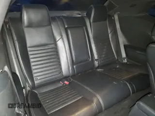 2014 Dodge Challenger R/T Plus z VIN 2C3CDYBT5EH160826, wystawiony jako Copart lot #82748844 z przebiegiem 160 152 mil mil oraz Szkoda całkowita • Salvage title. Historia ofert i sprzedaży dostępna na DreamBid. Obrazek 10.