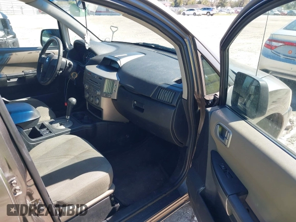 2005 Mitsubishi Endeavor LS with VIN 4A4MM21S65E016756, listed as a IAAI auction lot 41527970 with 168,913 mi miles. Bid and sale history available at carsss.com. Image 5.