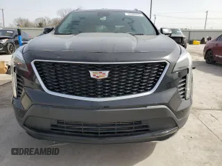 2020 Cadillac XT4 FWD Sport z VIN 1GYFZER49LF079277, wystawiony jako Copart lot #46980405 z przebiegiem 64 140 mil mil oraz Szkoda całkowita • Salvage title. Historia ofert i sprzedaży dostępna na DreamBid. Obrazek 5.