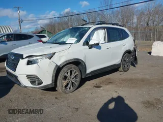 2024 Subaru Forester Limited with VIN JF2SKAKCXRH504782, listed as a IAAI auction lot 41235214 with 9,507 mi miles. Bid and sale history available at carsss.com. Image 2.