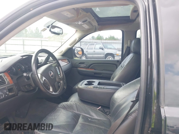 2007 GMC Yukon SLE with VIN 1GKFC13J87R157944, listed as a IAAI auction lot 42135875 with 260,587 mi miles and . Bid and sale history available at DreamBid. Image 5.