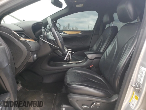 2015 Lincoln MKC z VIN 5LMCJ1A93FUJ15991, wystawiony jako Copart lot #52966915 z przebiegiem 119 140 mil mil oraz Szkoda całkowita • Salvage title. Historia ofert i sprzedaży dostępna na DreamBid. Obrazek 7.