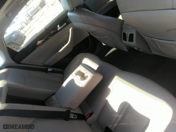 2016 Hyundai Sonata Hybrid Limited with VIN KMHE34L14GA033737, listed as a IAAI auction lot 41941249 with 136,506 mi miles. Bid and sale history available at carsss.com. Image 8.