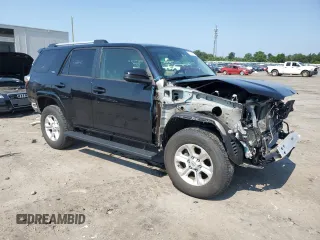 2023 Toyota 4Runner SR5 with VIN JTEMU5JR6P6103555, listed as a Copart auction lot 63914615 with 30,223 mi miles and Salvage title. Bid and sale history available at DreamBid. Image 4.