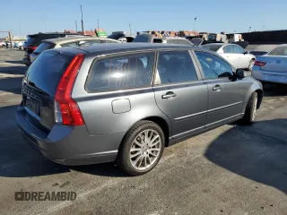 2010 Volvo V50 с VIN YV1390MW3A2537432, выставлен на аукционе Copart как лот 75631654 с пробегом 120 536 миль миль и Списание • Salvage title. История ставок и продаж доступна на DreamBid. Изображение 3.