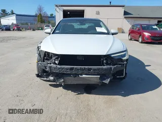 2019 Audi A6 Premium Plus z VIN WAUL2AF26KN083698, wystawiony jako IAAI lot #41939521 z przebiegiem 62 690 mil mil oraz . Historia ofert i sprzedaży dostępna na DreamBid. Obrazek 6.