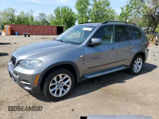 2011 BMW X5 35i z VIN 5UXZV4C55BL413040, wystawiony jako Copart lot #55246415 z przebiegiem 184 352 mil mil oraz Czysty tytuł • Clean title. Historia ofert i sprzedaży dostępna na DreamBid. Obrazek 1.