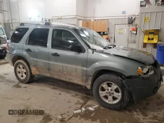 2006 Ford Escape XLT with VIN 1FMYU93196KB09548, listed as a Copart auction lot 45286095 with 162,907 mi miles and Salvage Title. Bid and sale history available at carsss.com. Image 4.