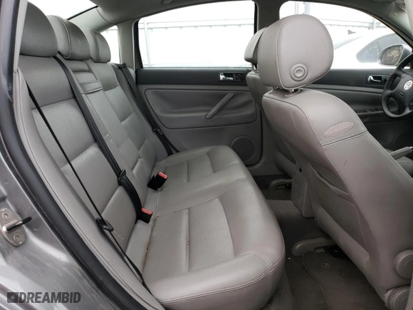 2004 Volkswagen Passat Sedan GLS with VIN WVWPE63B24E304424, listed as a Copart auction lot 82697274 with 454,720 mi miles and Non Repairable. Bid and sale history available at carsss.com. Image 10.