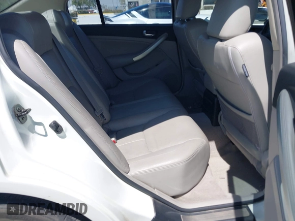 2006 Infiniti G35 with VIN JNKCV51E76M512330, listed as a IAAI auction lot 42022351 with 167,025 mi miles and . Bid and sale history available at carsss.com. Image 8.