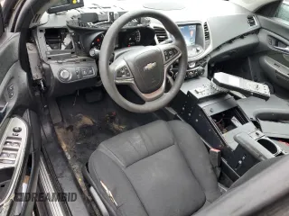 2015 Chevrolet Caprice z VIN 6G3NS5R30FL129781, wystawiony jako Copart lot #54726465 z przebiegiem 147 092 mil mil oraz Tytuł czysty. Historia ofert i sprzedaży dostępna na DreamBid. Obrazek 8.