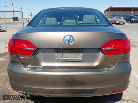 2014 Volkswagen Jetta S with VIN 3VW2K7AJ8EM319182, listed as a IAAI auction lot 42180101 with 133,495 mi miles and . Bid and sale history available at DreamBid. Image 16.