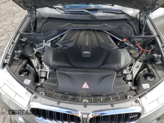 2017 BMW X5 M z VIN 5YMKT6C31H0X20497, wystawiony jako Copart lot #42835023 z przebiegiem 55 355 mil mil oraz . Historia ofert i sprzedaży dostępna na DreamBid. Obrazek 11.
