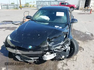 2018 BMW 3 Series 340i z VIN WBA8B3G54JNV00888, wystawiony jako IAAI lot #42062044 z przebiegiem 64 412 mil mil oraz . Historia ofert i sprzedaży dostępna na DreamBid. Obrazek 12.