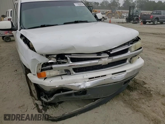 2005 Chevrolet Suburban LT with VIN 1GNFK16Z85J134683, listed as a Copart auction lot 71528434 with 233,134 mi miles and Salvage Title. Bid and sale history available at carsss.com. Image 12.