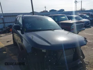 2024 Jeep Grand Cherokee Laredo X z VIN 1C4RJGAG7RC142320, wystawiony jako IAAI lot #41709639 z przebiegiem 30 336 mil mil oraz . Historia ofert i sprzedaży dostępna na DreamBid. Obrazek 1.