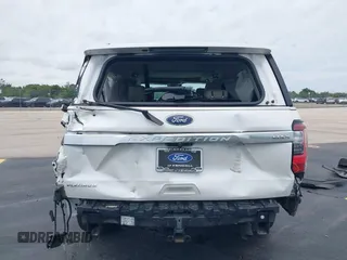 2019 Ford Expedition Max Platinum with VIN 1FMJK1LT3KEA56753, listed as a IAAI auction lot 42247331 with 73,909 mi miles and . Bid and sale history available at DreamBid. Image 17.