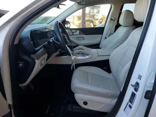 2023 Mercedes-Benz GLS 450 with VIN 4JGFF5KE7PA954520, listed as a Copart auction lot 47780935 with 22,752 mi miles and Salvage Title. Bid and sale history available at DreamBid. Image 7.
