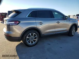 2020 Lincoln Nautilus Standard with VIN 2LMPJ6J90LBL28582, listed as a Copart auction lot 81771224 with 68,204 mi miles and Salvage Title. Bid and sale history available at carsss.com. Image 3.