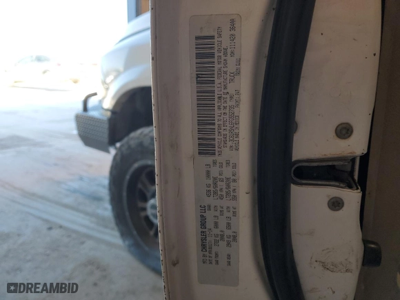 2015 Ram 2500 Laramie with VIN 3C6UR5NL6FG552735, listed as a Copart auction lot 41956485 with 284,745 mi miles and Salvage Title. Bid and sale history available at carsss.com. Image 12.