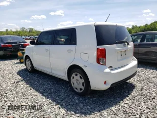 2014 Scion xB z VIN JTLZE4FE9EJ064207, wystawiony jako Copart lot #58377305 z przebiegiem 164 574 mil mil oraz Tytuł czysty. Historia ofert i sprzedaży dostępna na DreamBid. Obrazek 2.