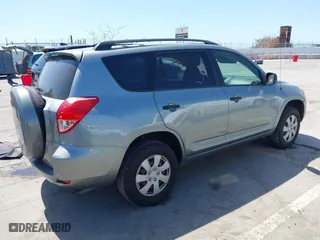 2007 Toyota RAV4 with VIN JTMZD33V875045561, listed as a IAAI auction lot 41965155 with 220,320 mi miles. Bid and sale history available at carsss.com. Image 4.
