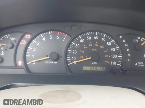 2004 Toyota Tundra Ltd with VIN 5TBET38164S442787, listed as a IAAI auction lot 41117611 with 253,166 mi miles. Bid and sale history available at carsss.com. Image 7.