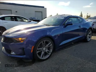 2021 Chevrolet Camaro 1LS z VIN 1G1FB1RX1M0142799, wystawiony jako Copart lot #50044715 z przebiegiem 42 861 mil mil oraz Szkoda całkowita • Salvage title. Historia ofert i sprzedaży dostępna na DreamBid. Obrazek 1.