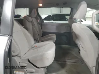 2019 Toyota Sienna LE Auto Access Seat with VIN 5TDKZ3DC6KS005563, listed as a Copart auction lot 49062175 with 174,450 mi miles and Salvage Title. Bid and sale history available at DreamBid. Image 11.