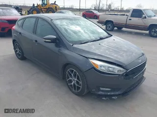 2015 Ford Focus SE with VIN 1FADP3K25FL347737, listed as a IAAI auction lot 41582110 with 51,643 mi miles. Bid and sale history available at carsss.com. Image 1.