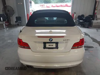 2012 BMW 1 Series 128i с VIN WBAUL7C50CVM82479, выставлен на аукционе IAAI как лот 42447894 с пробегом 166 093 миль миль и . История ставок и продаж доступна на DreamBid. Изображение 13.