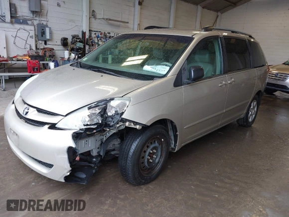 2007 Toyota Sienna CE with VIN 5TDZK23C27S048500, listed as a IAAI auction lot 42021597 with 169,307 mi miles. Bid and sale history available at carsss.com. Image 17.