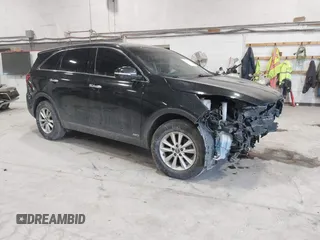 2019 Kia Sorento LX with VIN 5XYPGDA3XKG560440, listed as a IAAI auction lot 41502771 with 114,415 mi miles. Bid and sale history available at carsss.com. Image 1.